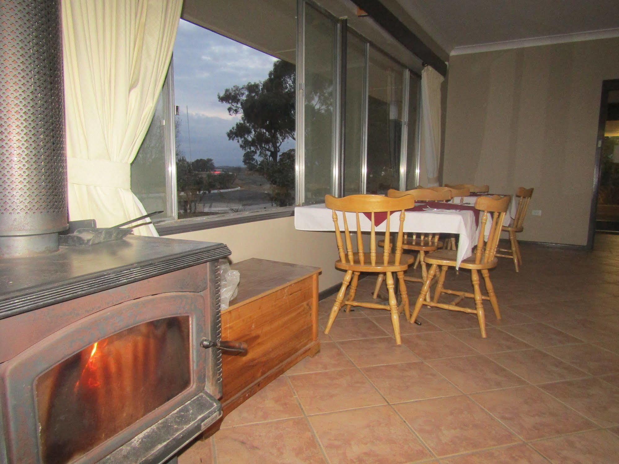 Allonville Gardens Motel Wagga Wagga Εξωτερικό φωτογραφία